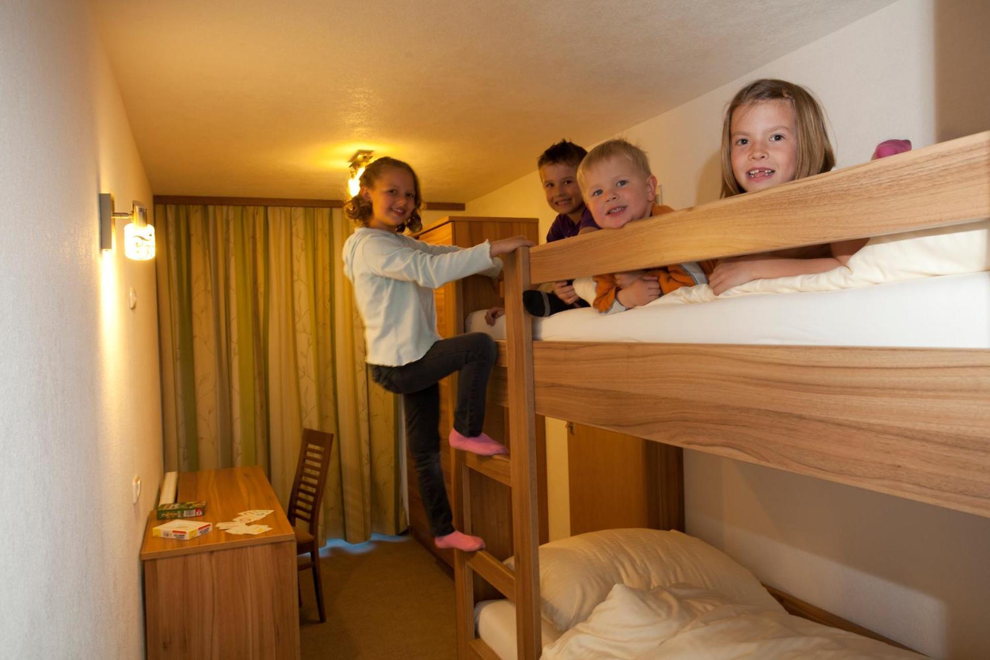Alpenhof Waengle Aparthotel Ройте Екстериор снимка