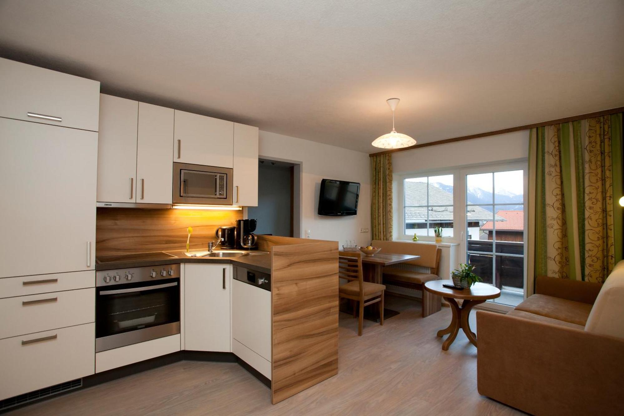 Alpenhof Waengle Aparthotel Ройте Екстериор снимка
