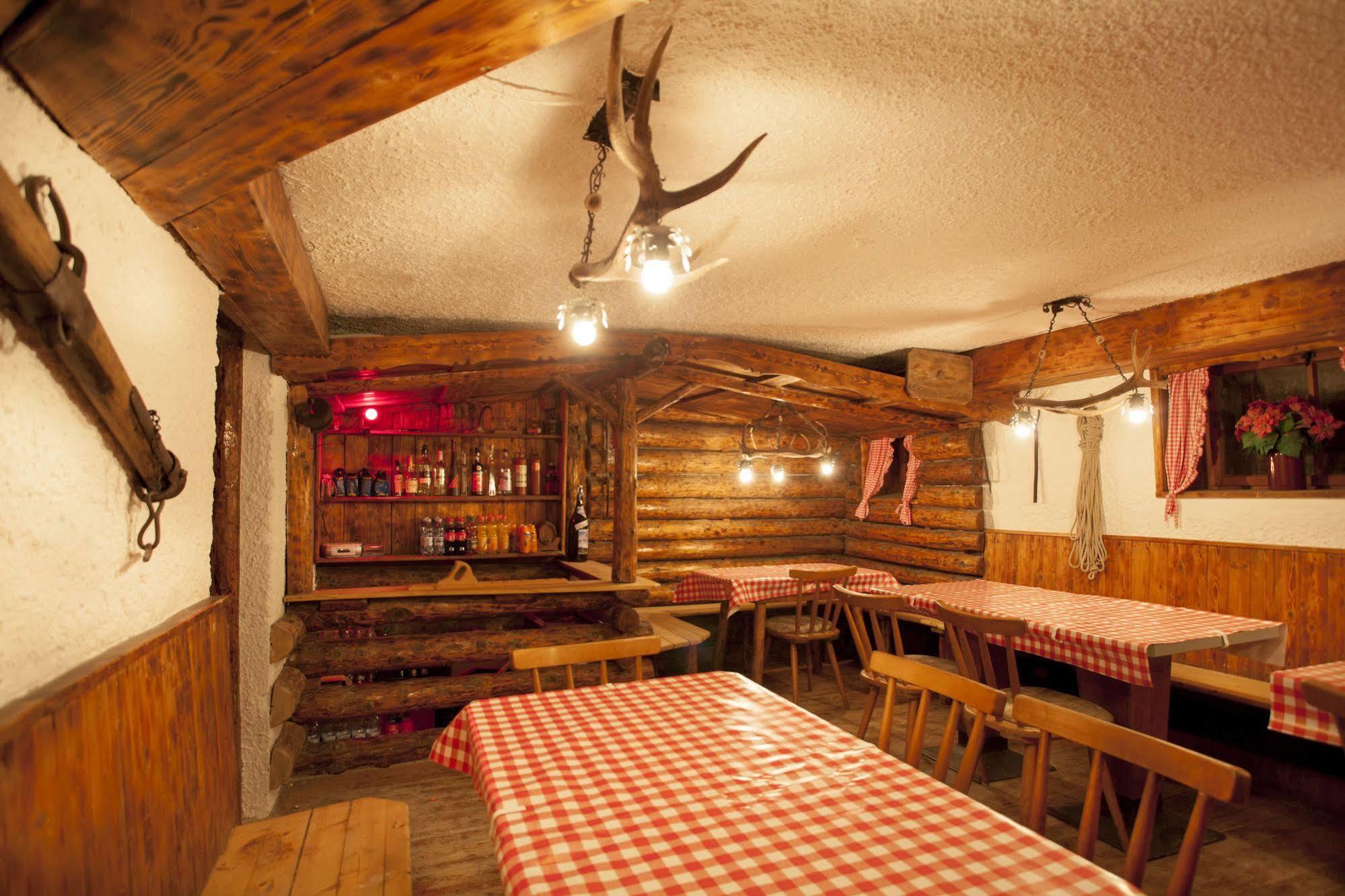 Alpenhof Waengle Aparthotel Ройте Екстериор снимка