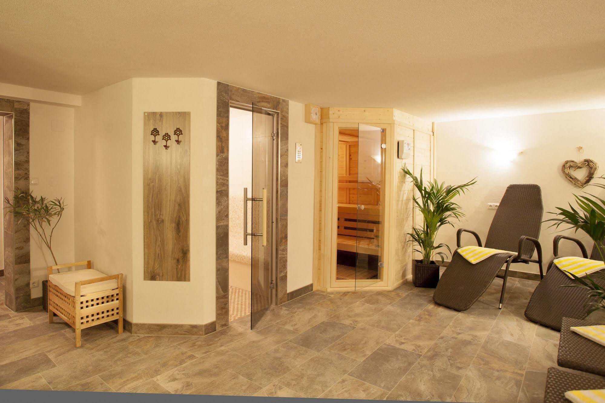 Alpenhof Waengle Aparthotel Ройте Екстериор снимка